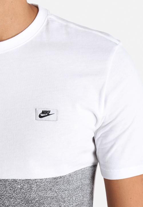 Nike - Shoebox Tee