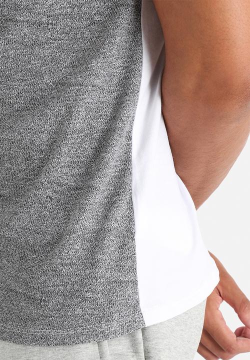 Nike - Shoebox Tee