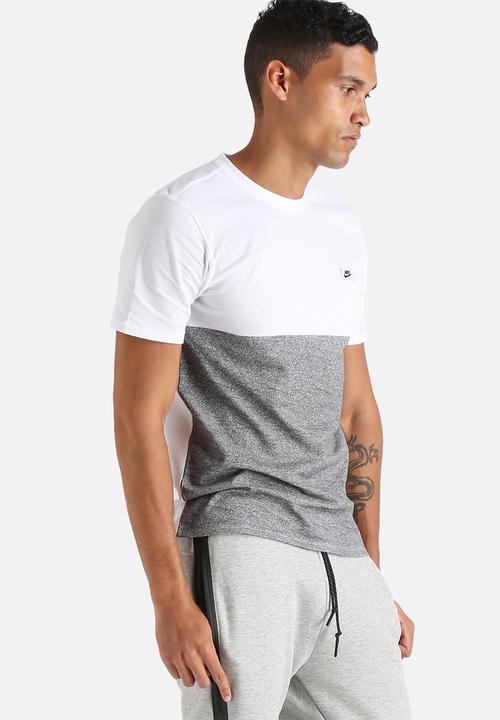 Nike - Shoebox Tee