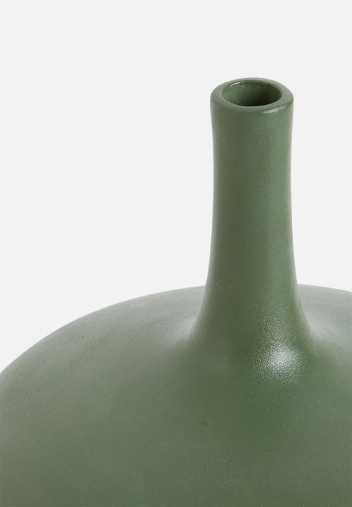 Grey Gardens - Rio vessel - grey forest