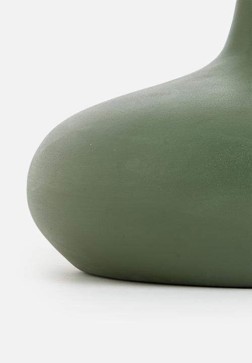 Grey Gardens - Rio vessel - grey forest