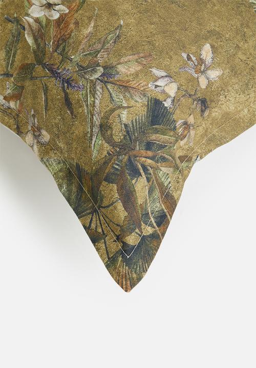 Grey Gardens - Moremi cushion cover - mustard