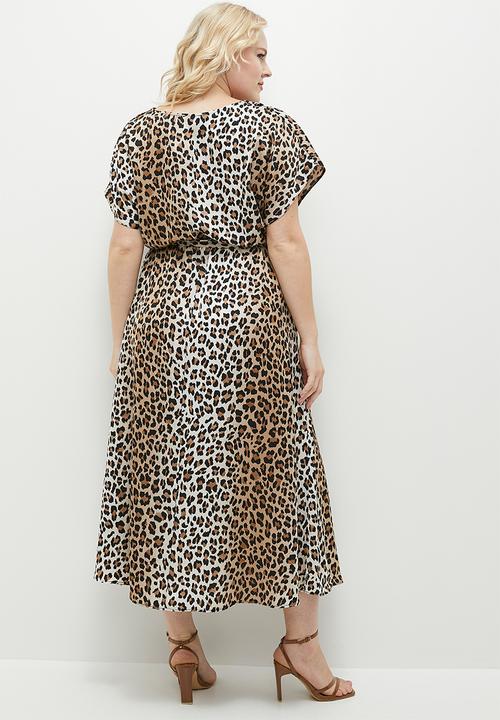 edit - Grown on sleeve midi dress - blurred animal