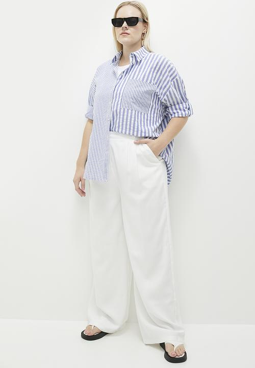 Me&B - Plus The Ultimate Oversized Shirt in Mixed Stripe - Blue Stripe