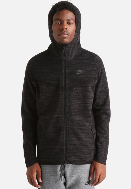 Nike - Tech Knit Windrunner