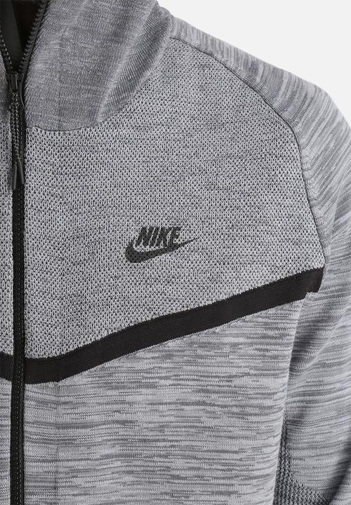Nike - Tech Knit Windrunner
