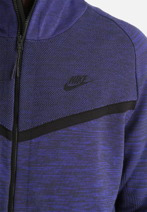 Nike - Tech Knit Windrunner