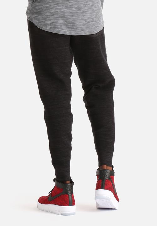 Nike - Tech Knit Libero Pant
