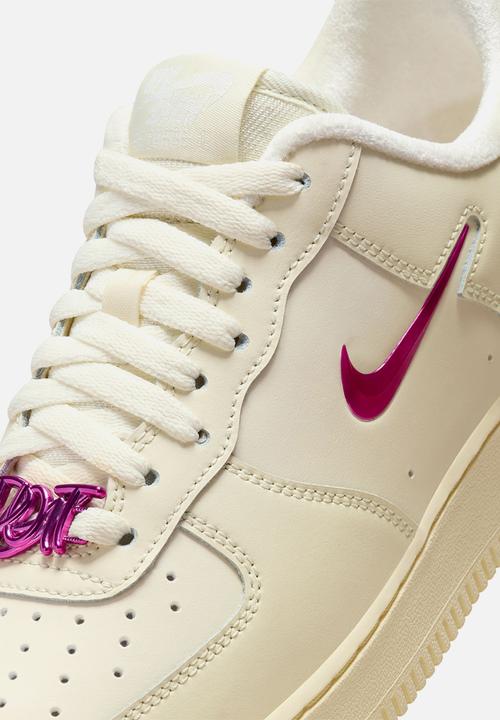 Nike - Wmns air force 1 '07 se