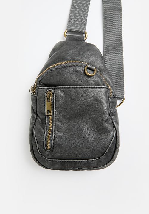 Rubi - Carter sling cross body bag - washed black