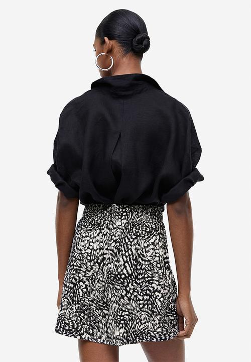 H&M - Crêpe shorts - black patterned