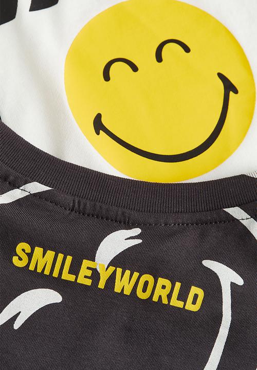 H&M - 2-Pack printed T-shirts - black smileyworld®