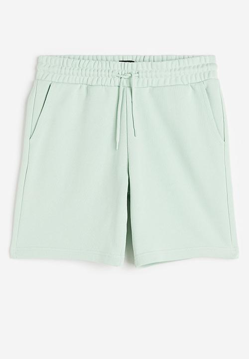 H&M - Regular fit sweatshorts - green