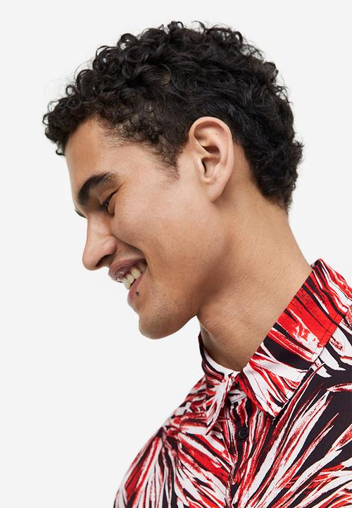 H&M - Cotton shirt regular fit - red & leaf-patterned
