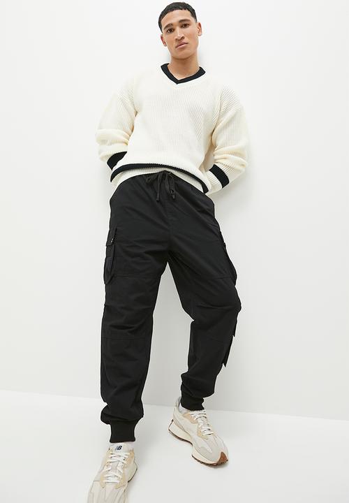 STYLE REPUBLIC - Nathi Fashion zip detail utility pant - black