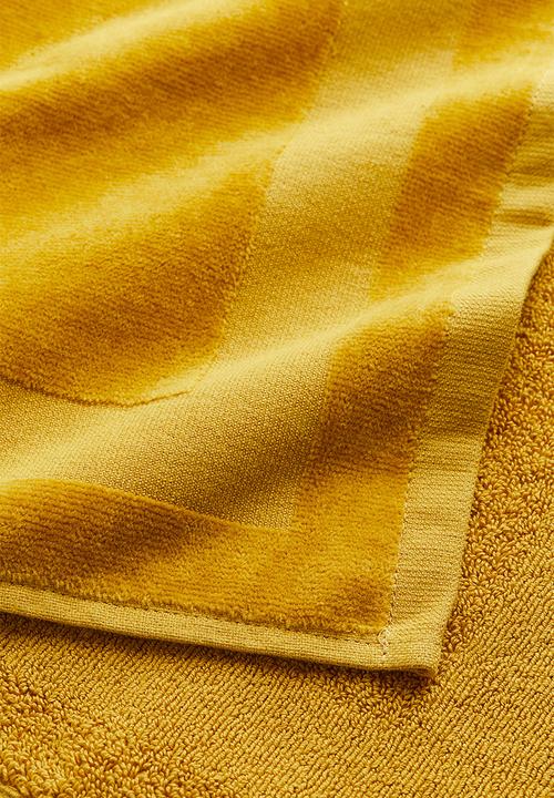 H&M - Velour guest towel - yellow