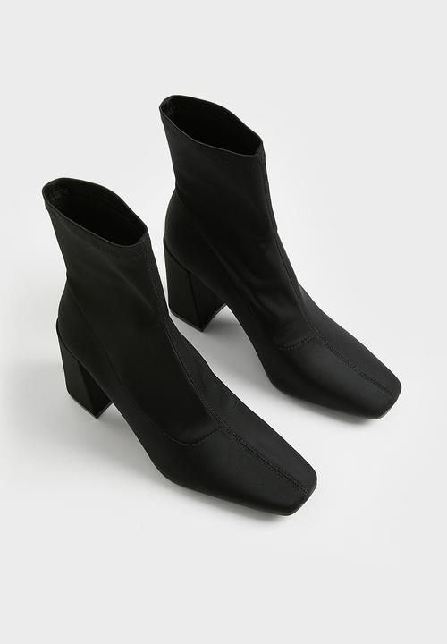 Public Desire - Delani boot - black
