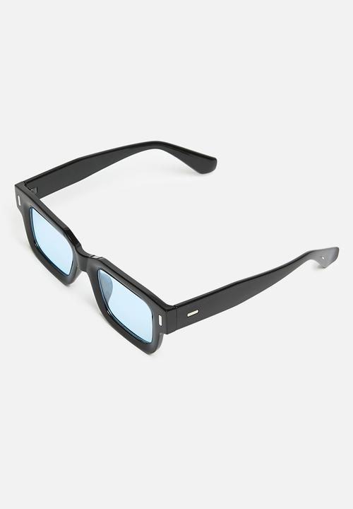 Superbalist - Khotso square frame sunglasses - black