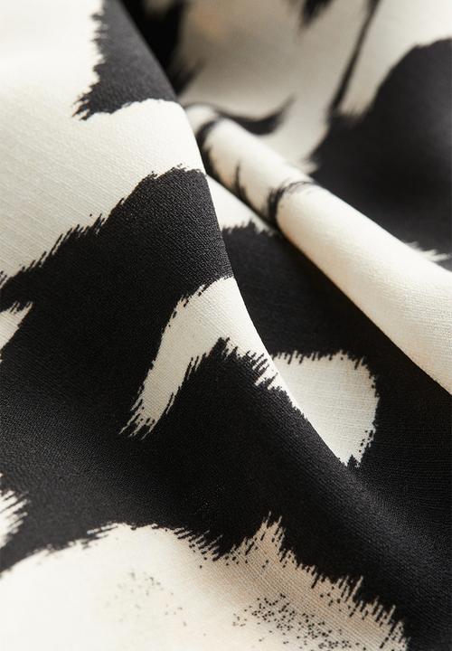 H&M - Crêpe slip dress - black patterned