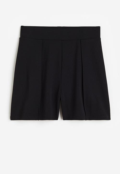 H&M - Pleat-detail shorts - black
