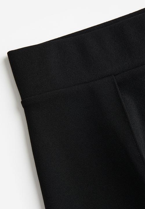 H&M - Pleat-detail shorts - black