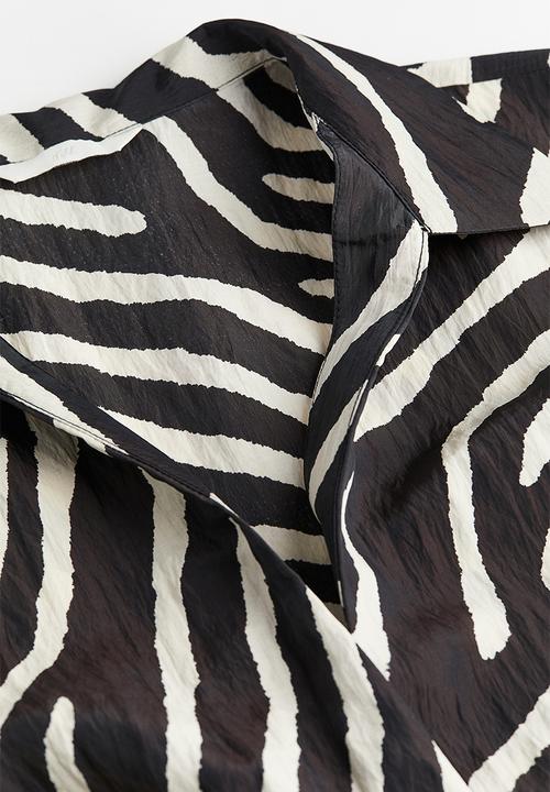 H&M - Tie-detail blouse - dark brown zebra print