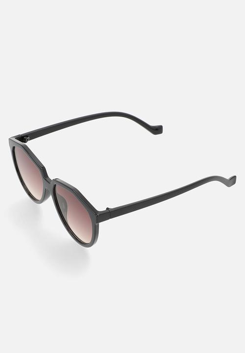 Superbalist - Trish oversized sunglasses - black