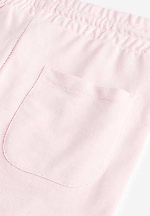 H&M - Regular fit sweatshorts - light pink
