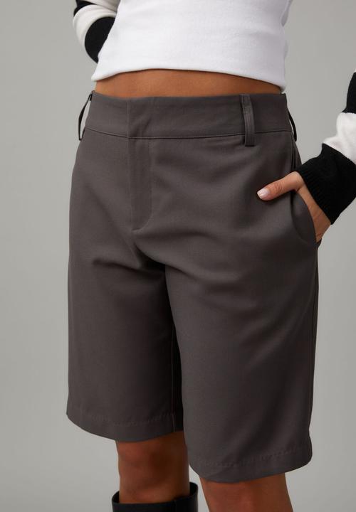 Factorie - Billie Trouser Short - charcoal