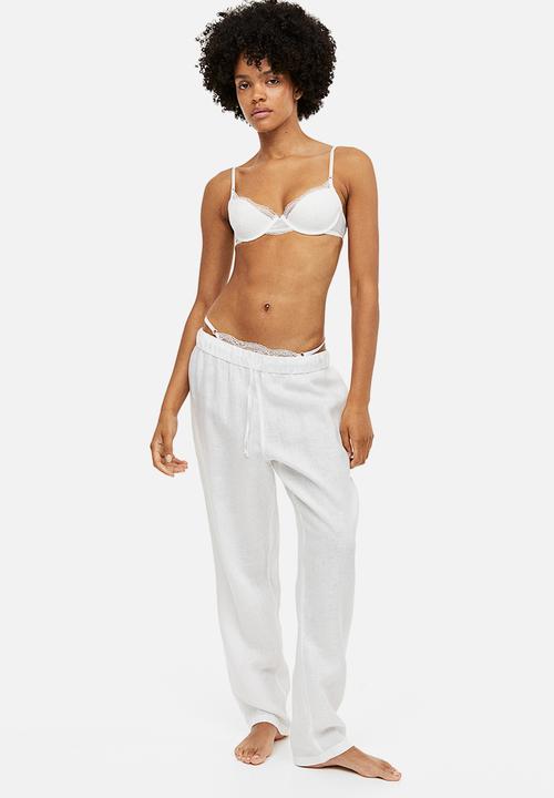 H&M - Padded underwired lace bra - white