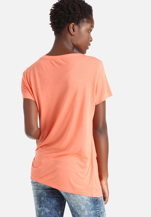 Jacqueline de Yong - Mode Tee