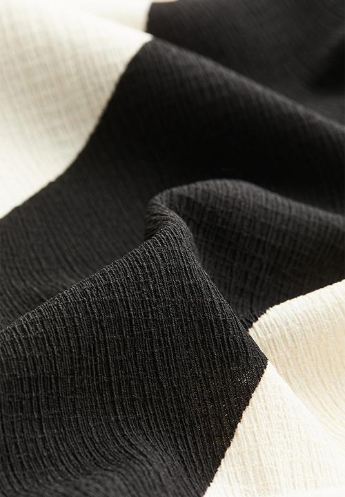 H&M - Textured strappy dress - black striped 