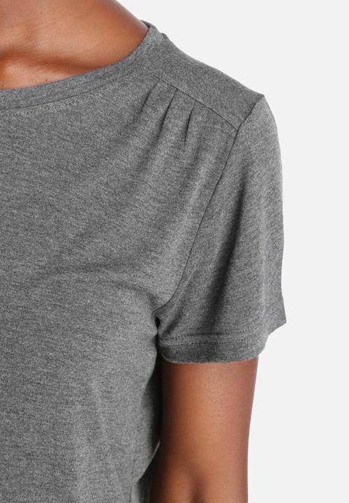 Jacqueline de Yong - Mode Tee