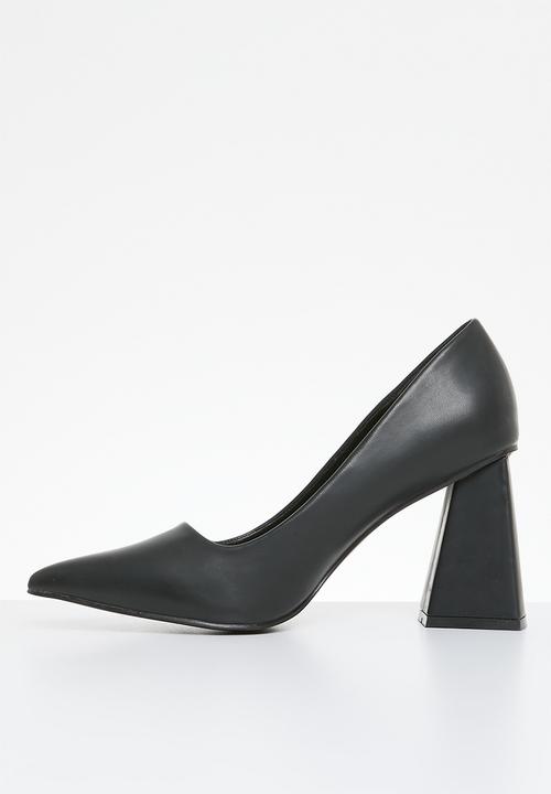 Plum - Destiny block heel court - black