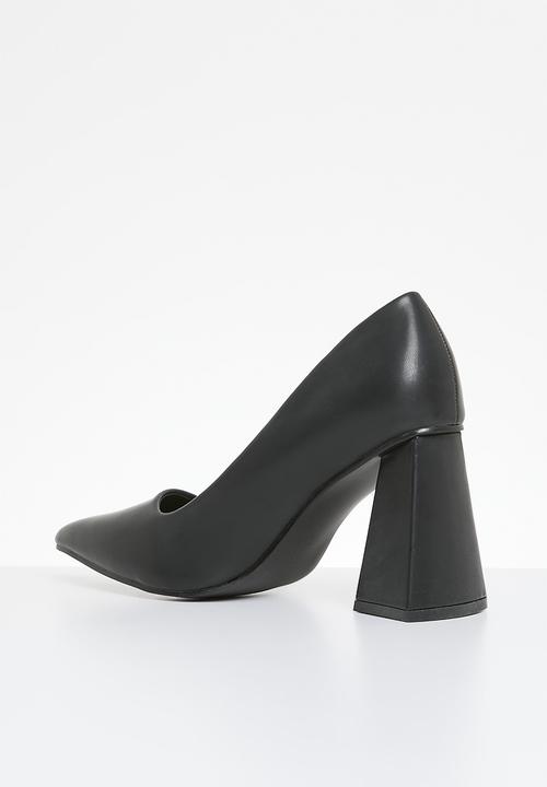 Plum - Destiny block heel court - black
