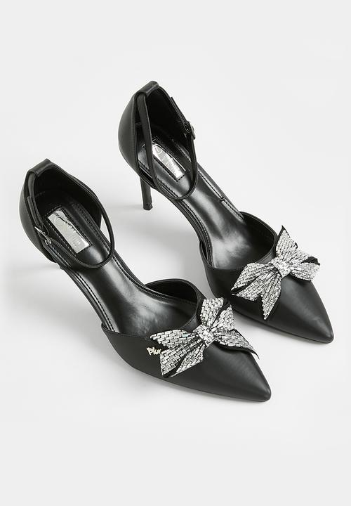 Plum - Kiley ankle strap court - black