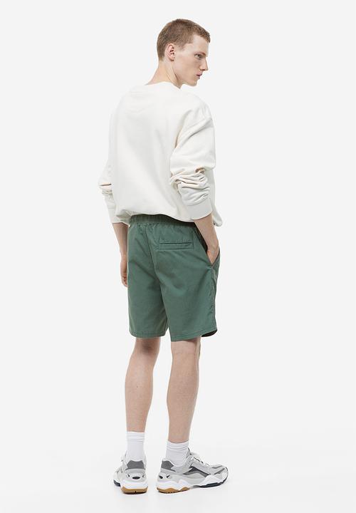 H&M - Regular fit cotton shorts - green
