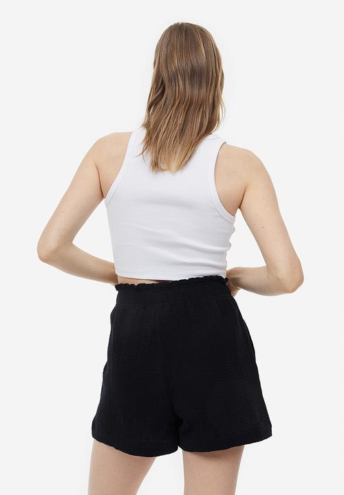 H&M - Crinkled cotton shorts - black