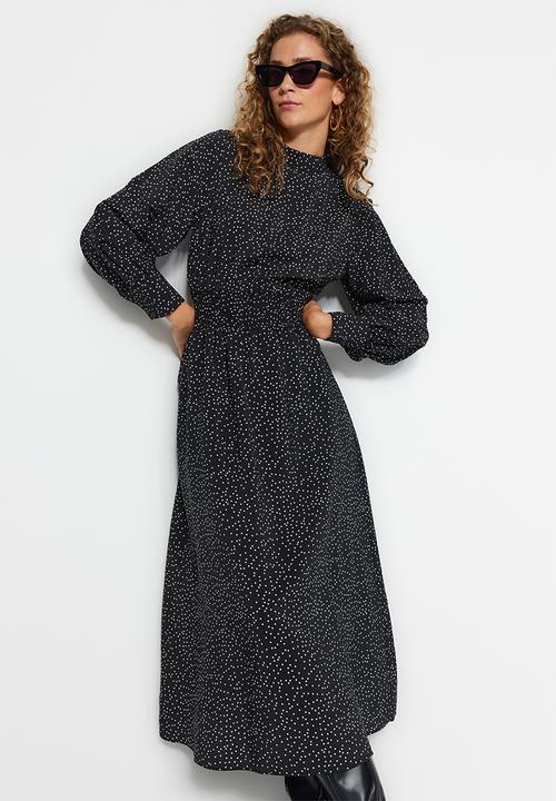 Trendyol - Modest Polka dot knitted dress - black