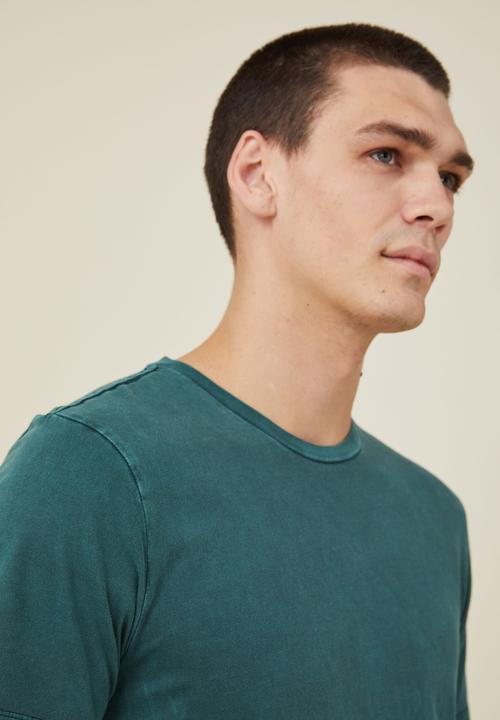 Cotton On - Organic regular fit crew T-shirt - pineneedle green