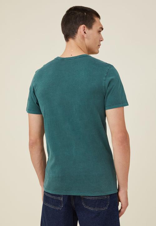 Cotton On - Organic regular fit crew T-shirt - pineneedle green