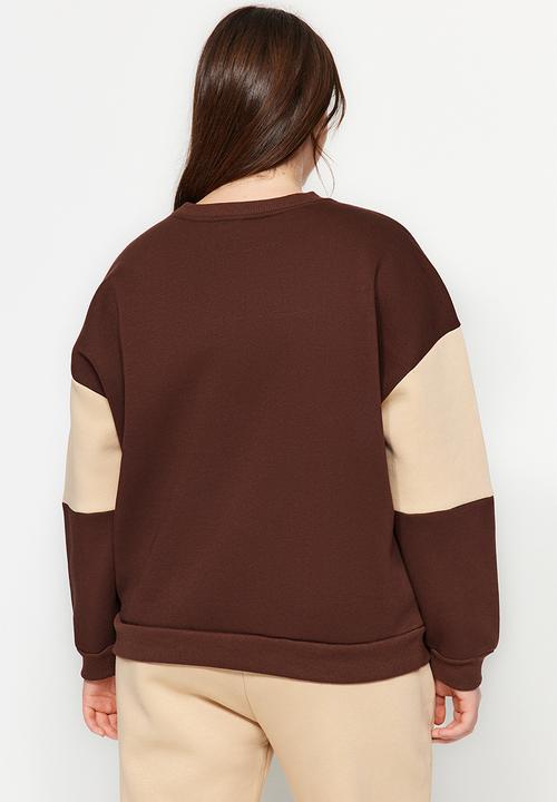 Trendyol - Plus embroidered sweatshirt - brown