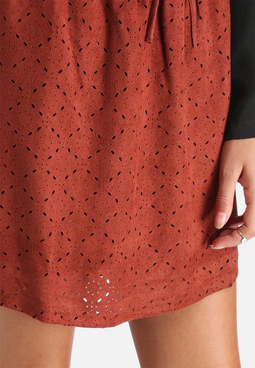 Vero Moda - Laser Cut Faux Suede Skirt