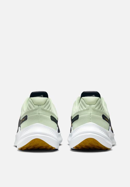 Nike - Quest 5