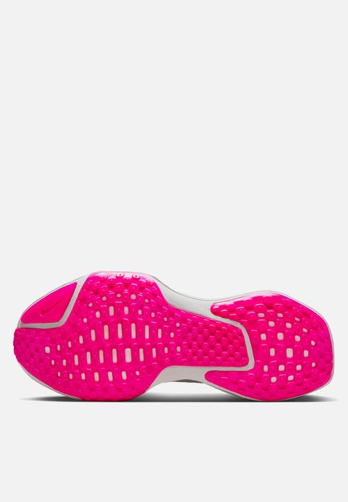 Nike - Invincible 3