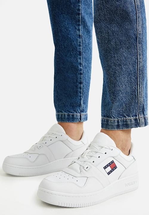 Tommy Hilfiger - Retro leather basketball trainers - white