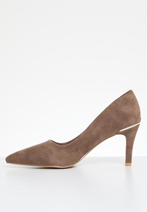 Butterfly Feet - Liorah 2 court - chocolate