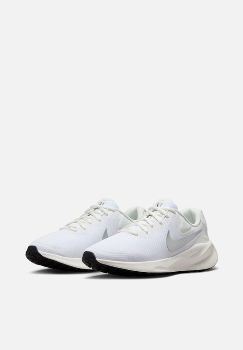 Nike - Revolution 7