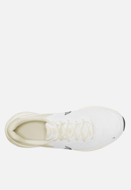 Nike - Revolution 7
