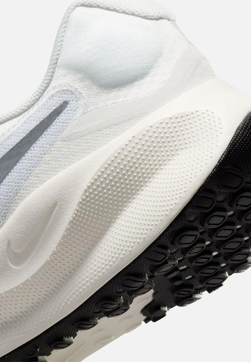 Nike - Revolution 7